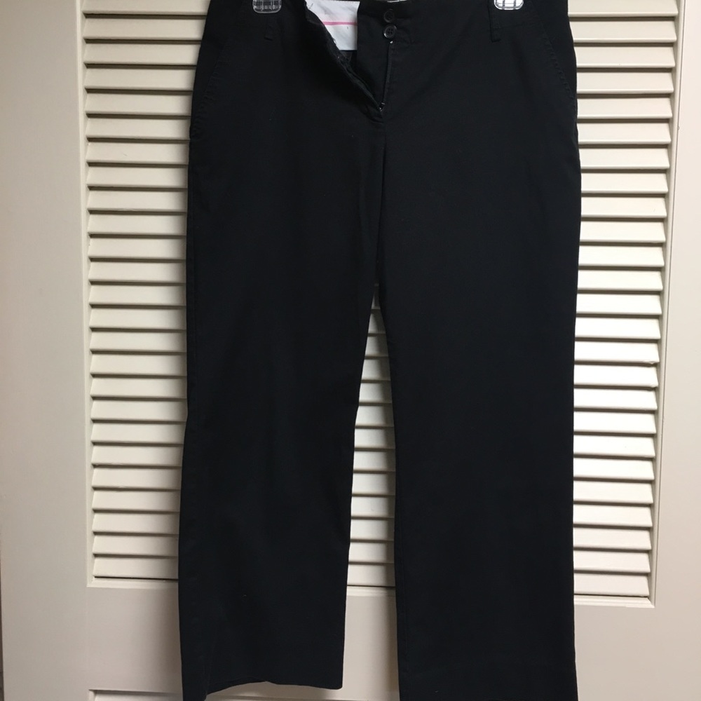 Limited black Capri